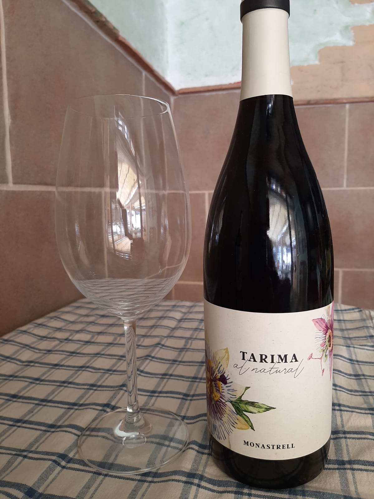 Vino tarima natural